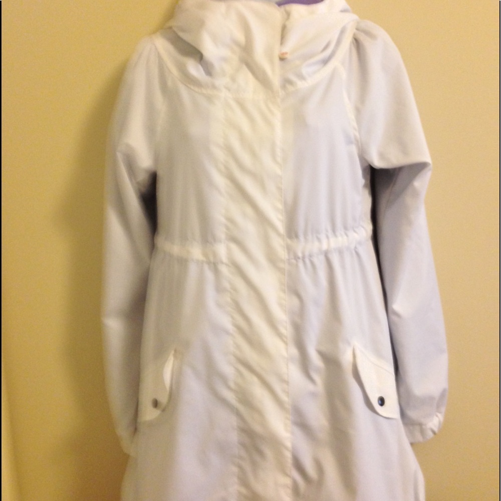 Amazing lululemon jacket/raincoat size 4